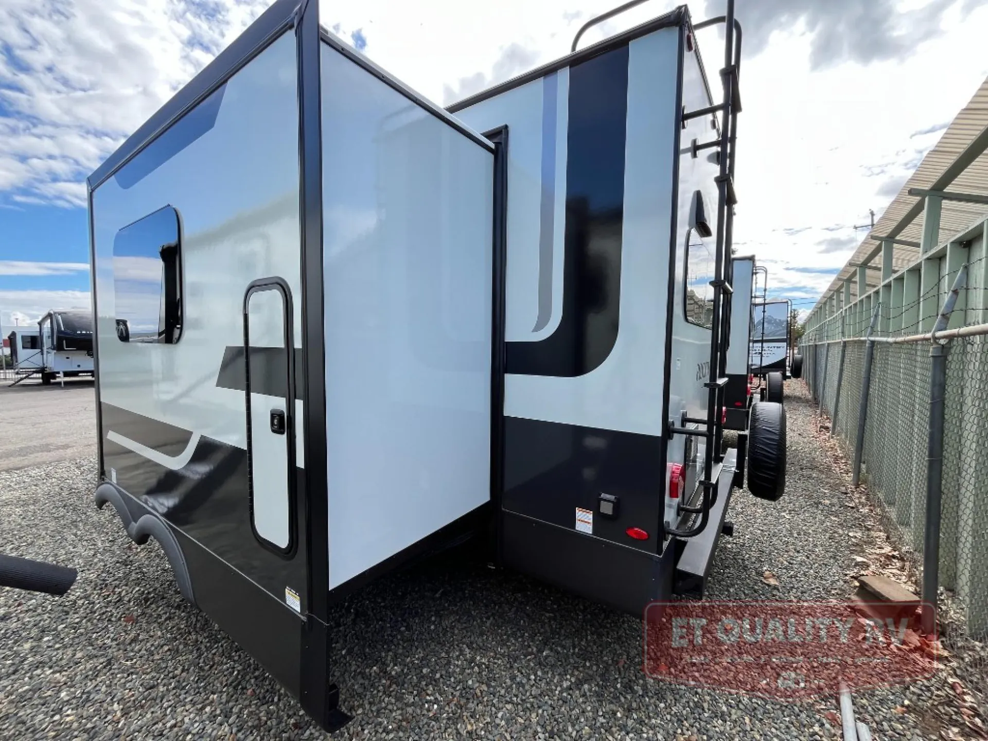 2026 Forest River Rockwood Mini Lite 2515S — Photo 7