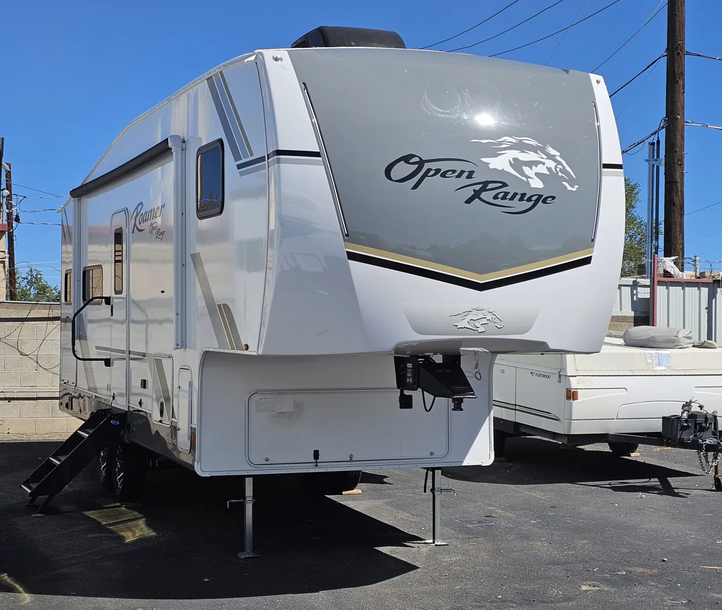 2027 Highland Ridge Open Range Roamer Light Duty 24MLDS - Photo 2