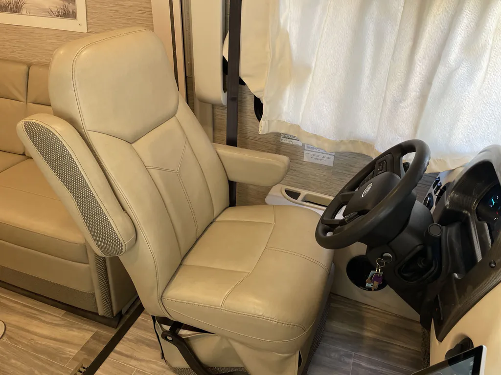 2023 Thor Motor Coach Axis 24.3, Photos photo 21