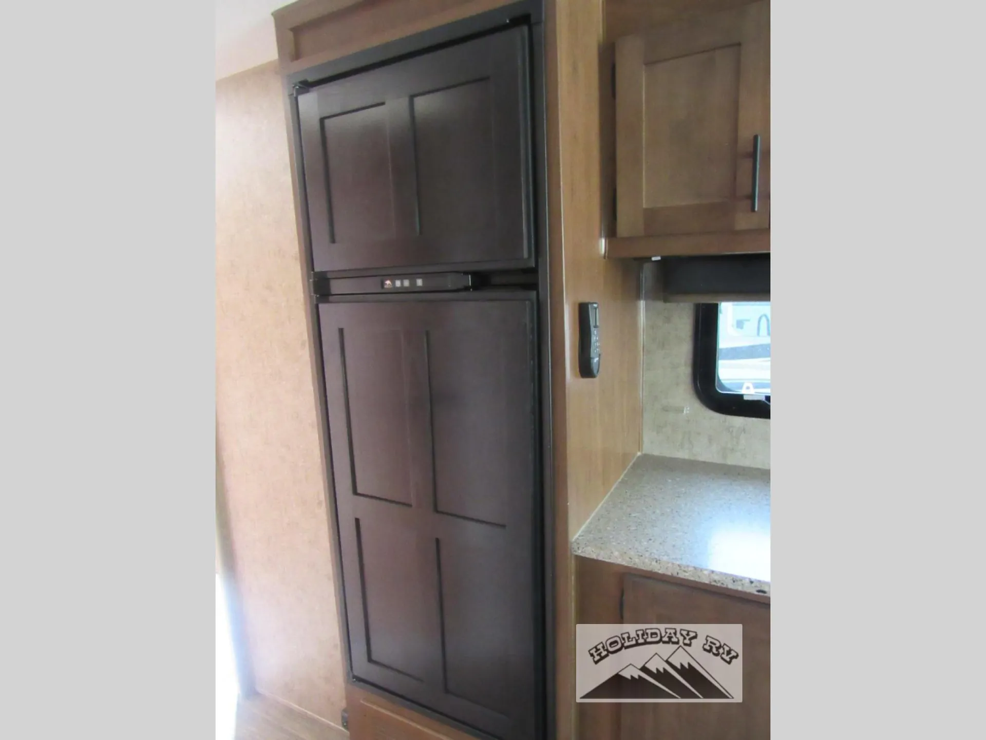 2022 Outdoors RV Black Stone Mountain Series 250RDS - Photo 4