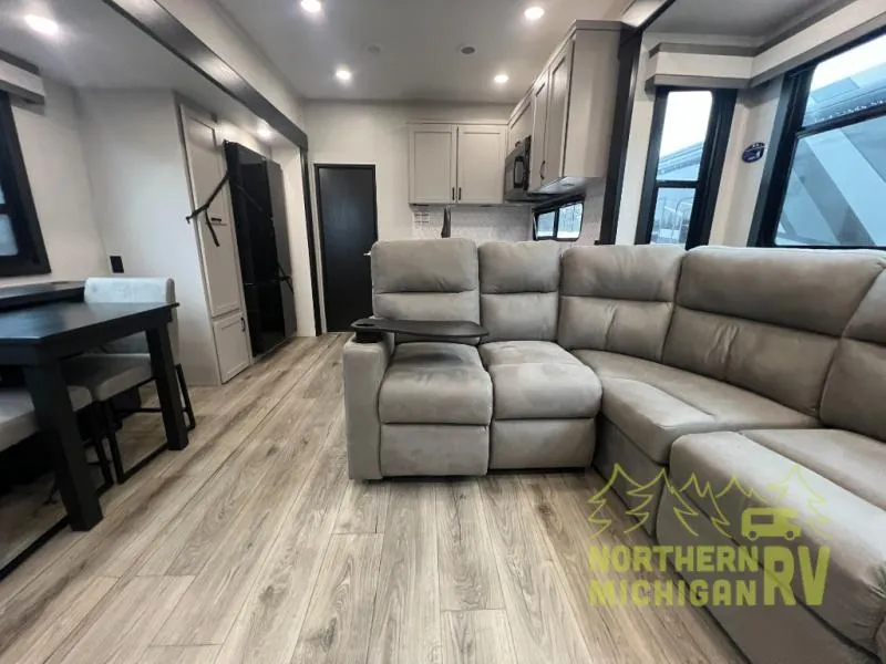 2026 Jayco Seismic 399 - Photo 4