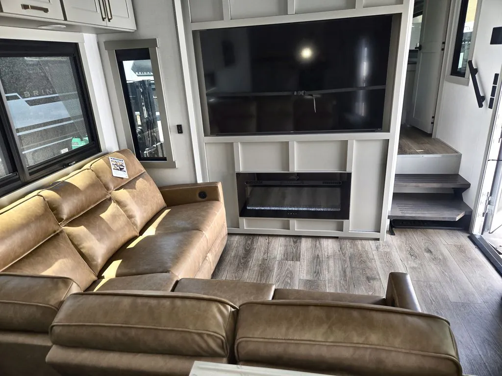 2026 Brinkley Model G 3970, Photos photo 23