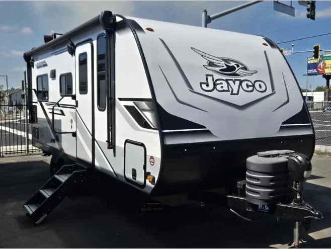 2025 Jayco Jay Feather 19MRK - Photo 2
