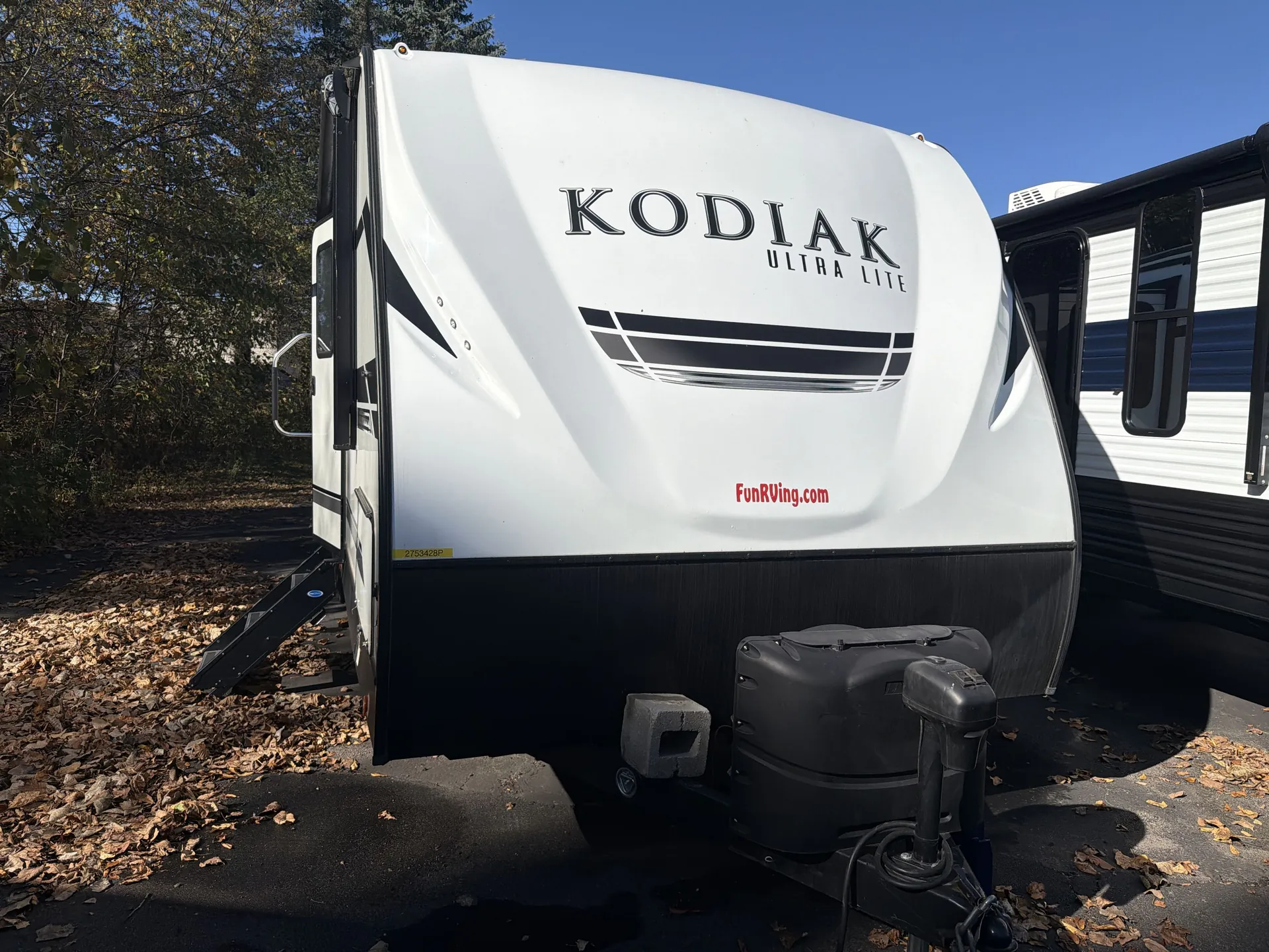 2021 Dutchmen Kodiak Ultra-Lite 283BHSL - Photo 2