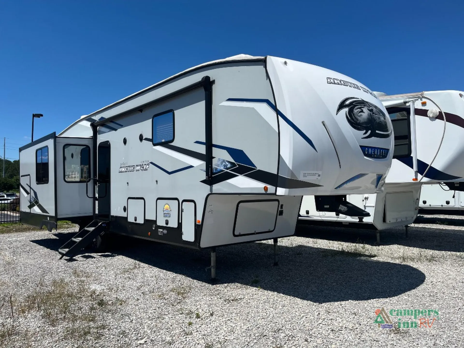 2023 Forest River Cherokee Arctic Wolf 3550 SUITE