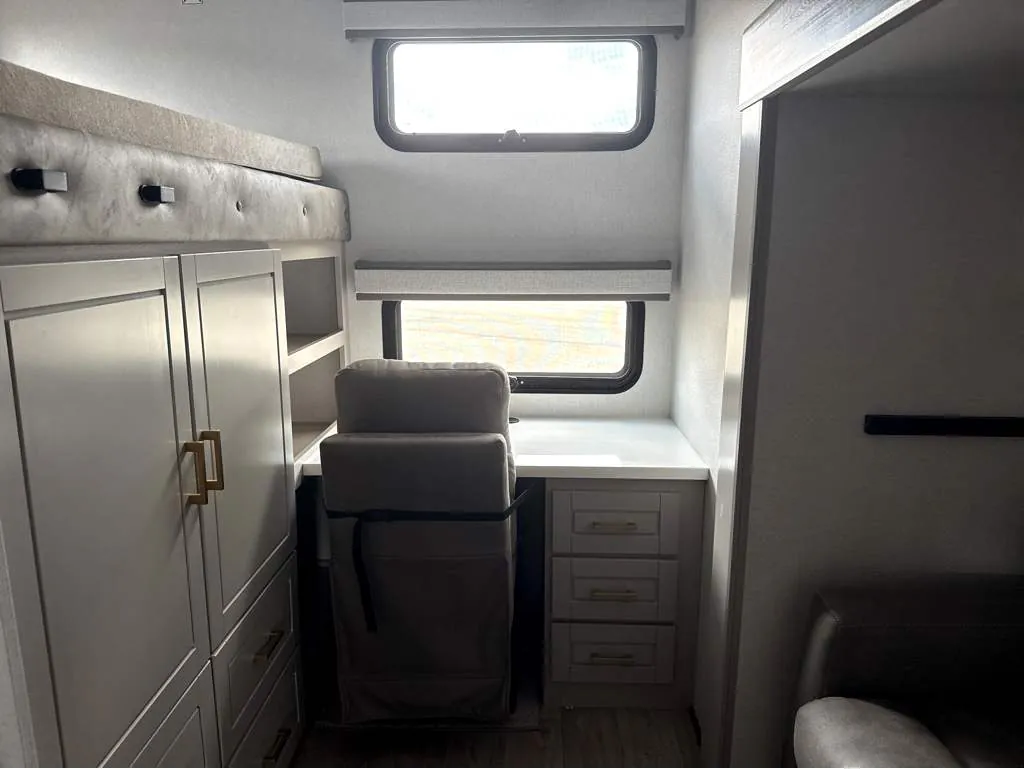 2027 Jayco North Point 391TBBH, Photos photo 16