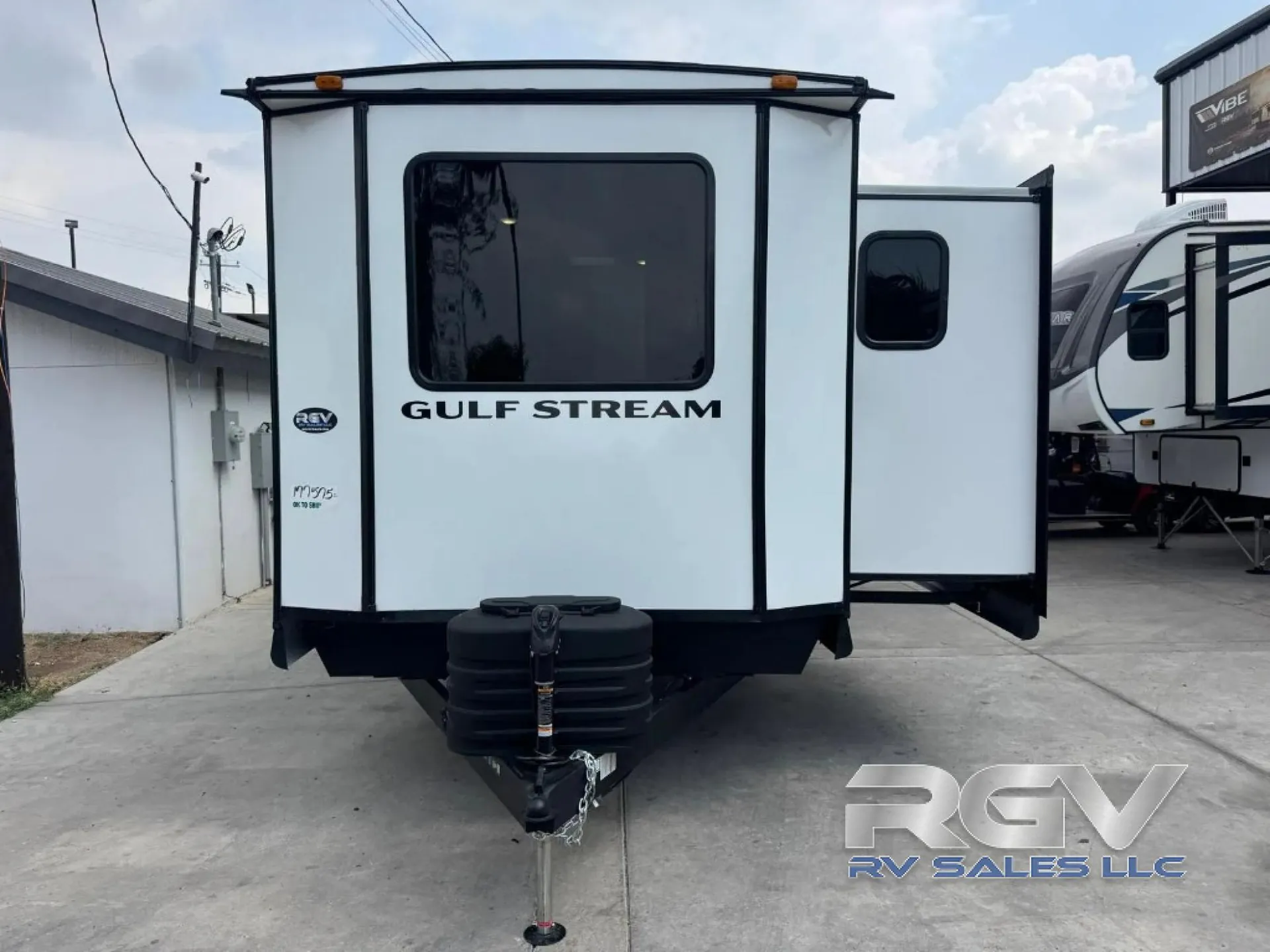 2027 Gulf Stream Trailmaster Supreme 33DBDB - Photo 3
