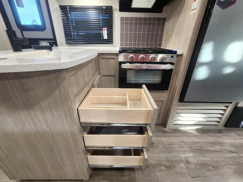 2026 Coachmen Catalina Legacy Edition 273DBHCK, Photos photo 14