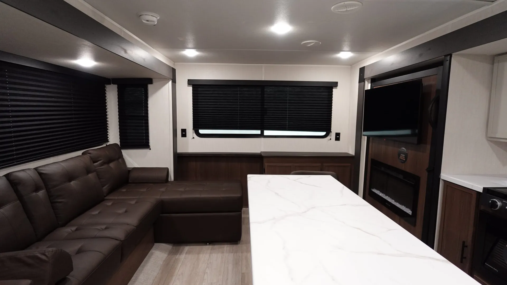 2026 Prime Time RV Avenger 27REI - Photo 3