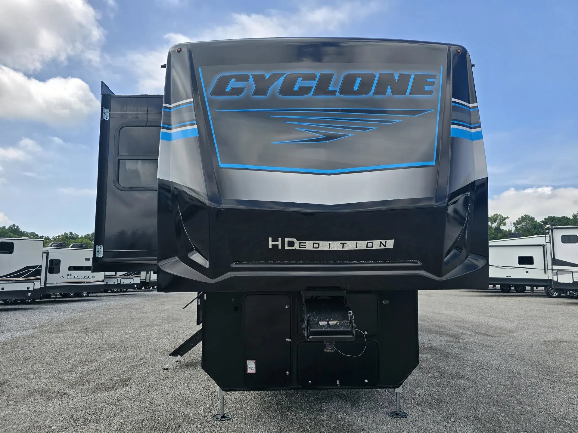2026 Heartland Cyclone CY 4008 - Photo 3