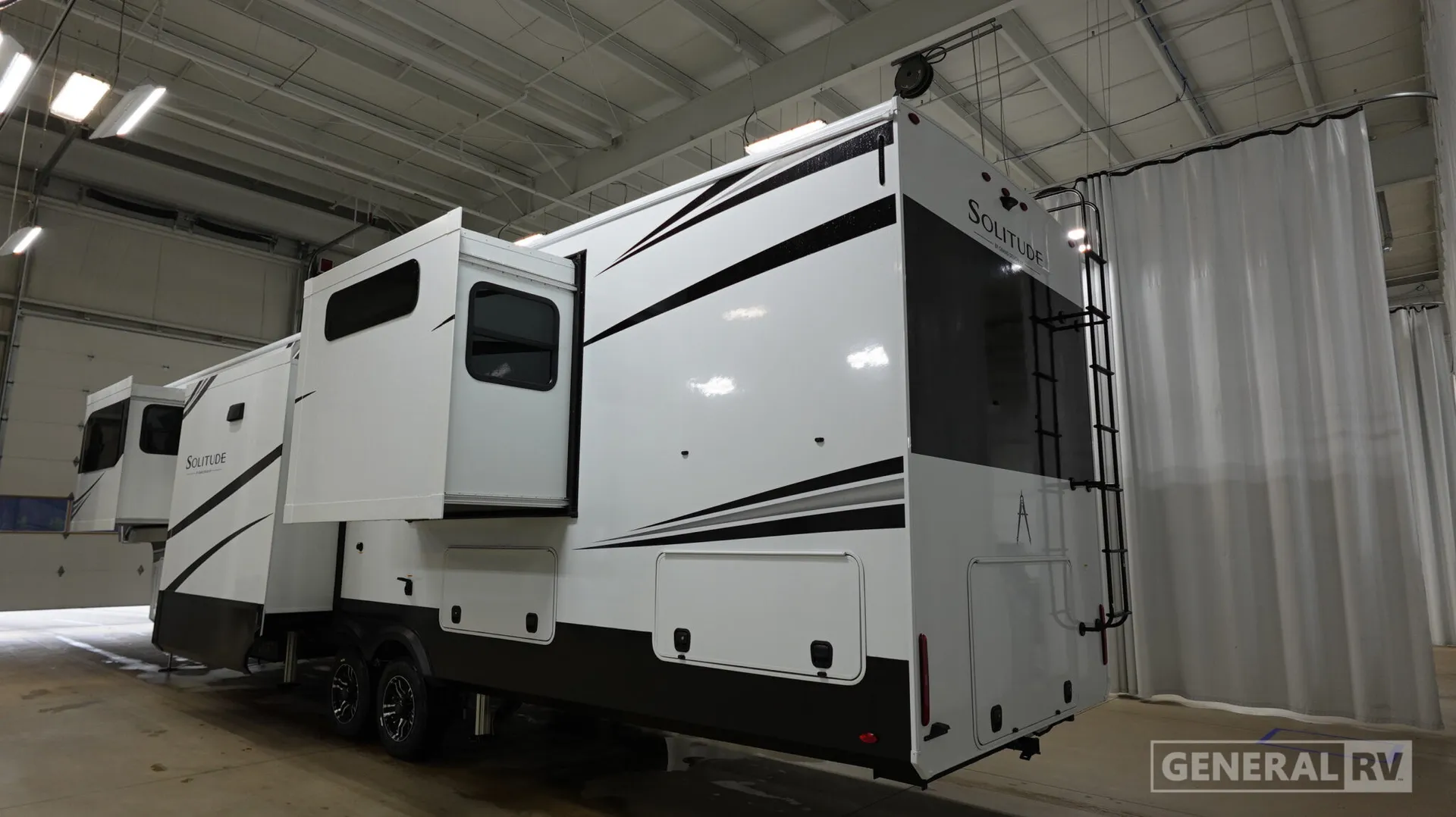 2026 Grand Design Solitude 380FL - Photo 4