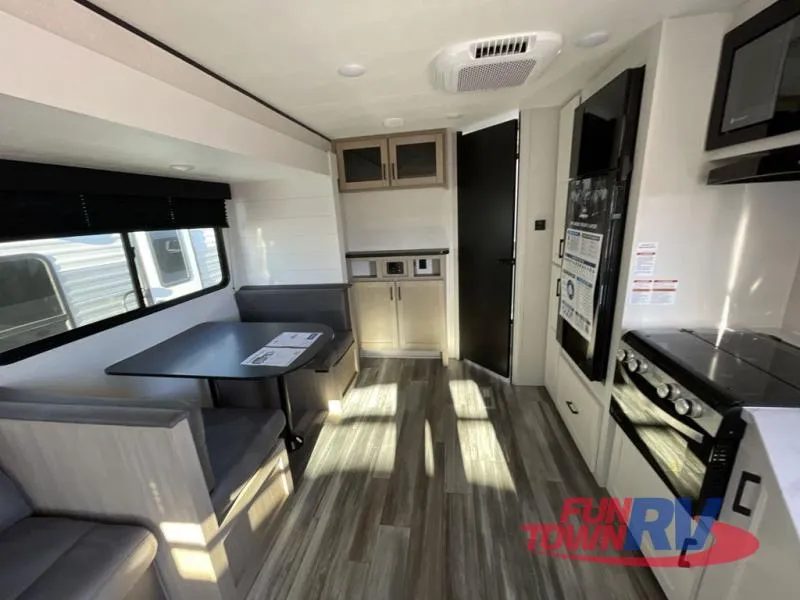 2026 Jayco Jay Flight SLX 262RLS - Photo 3