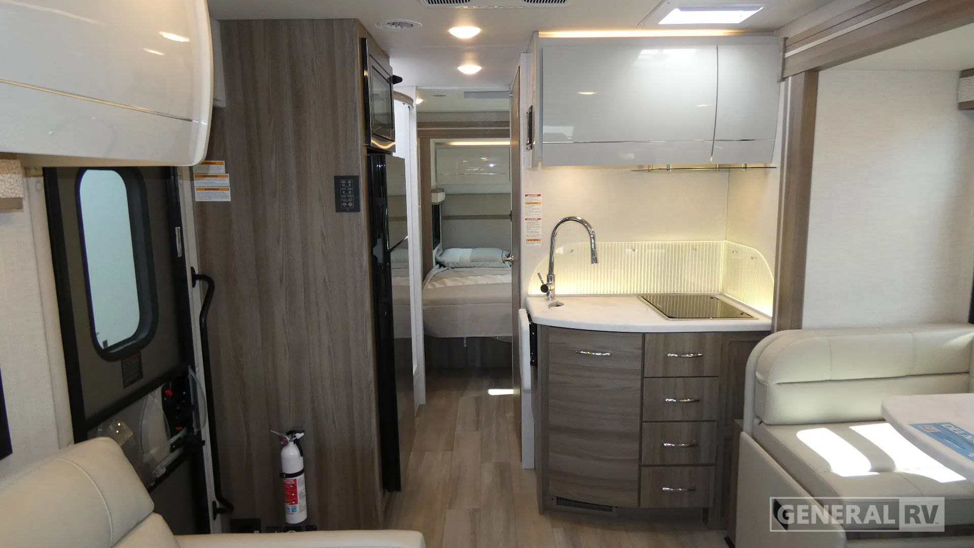 2026 Thor Motor Coach Delano 24RW - Photo 3