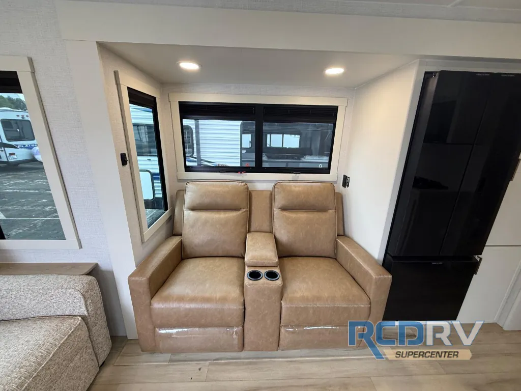 2026 Brinkley Model I 294, Photos photo 4