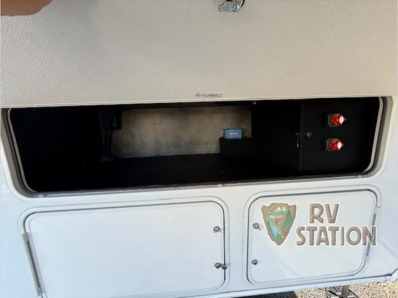 2026 Alliance RV Paradigm 340RL - Photo 4