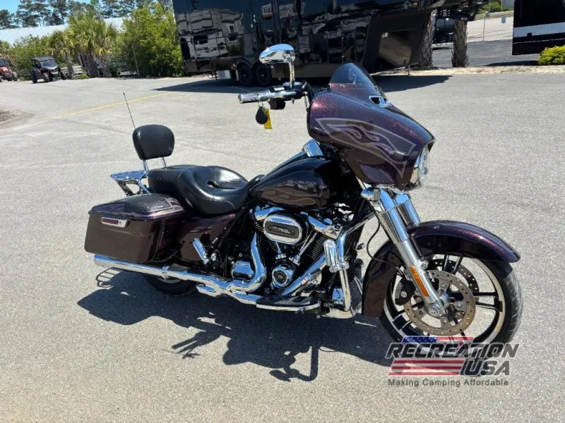 2017 Harley-Davidson Street Glide Used    Special FLHXS - Main photo