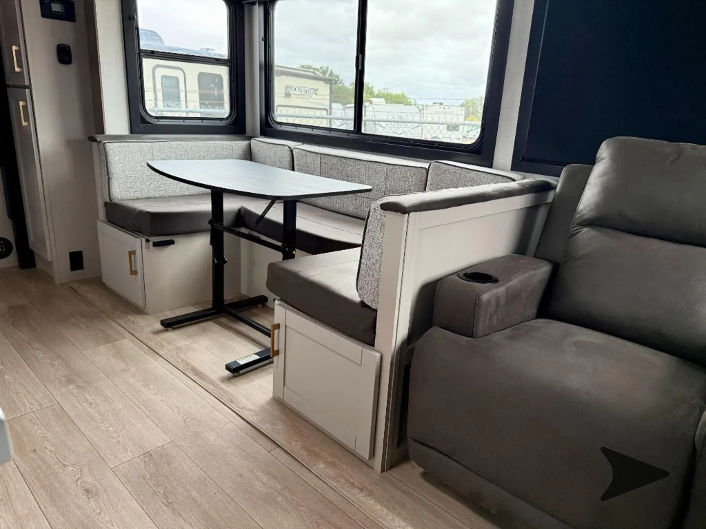 2027 Jayco Jay Feather 29BHB, Photos photo 15
