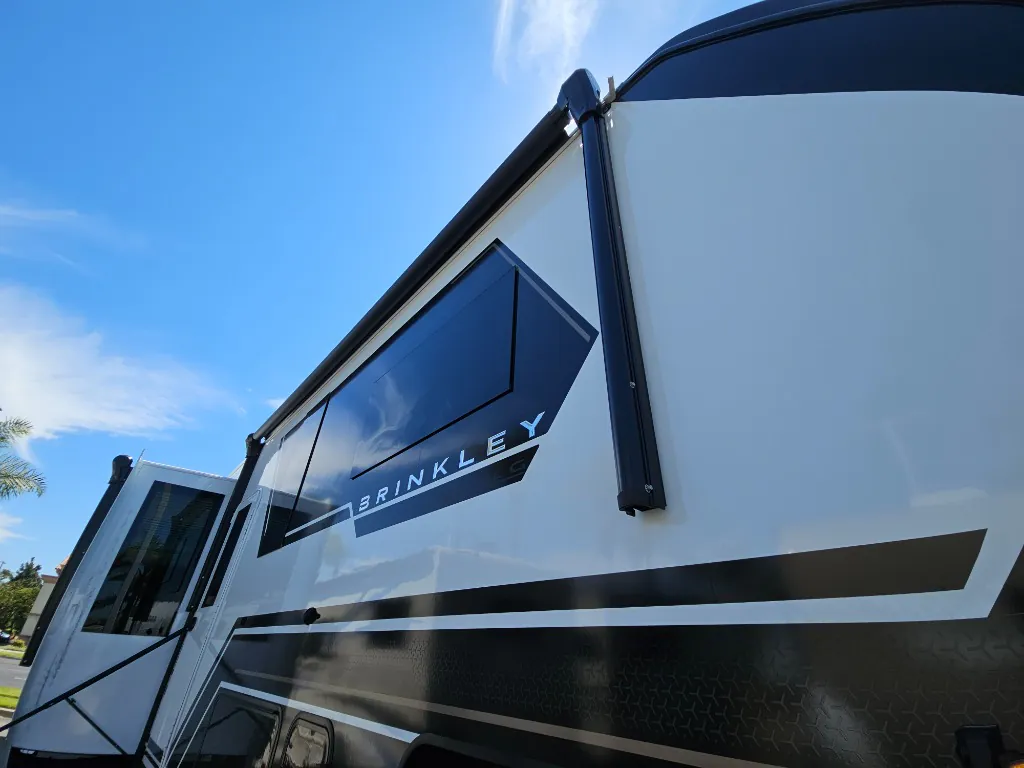 2026 Brinkley Model G 3950, Exterior photo 16