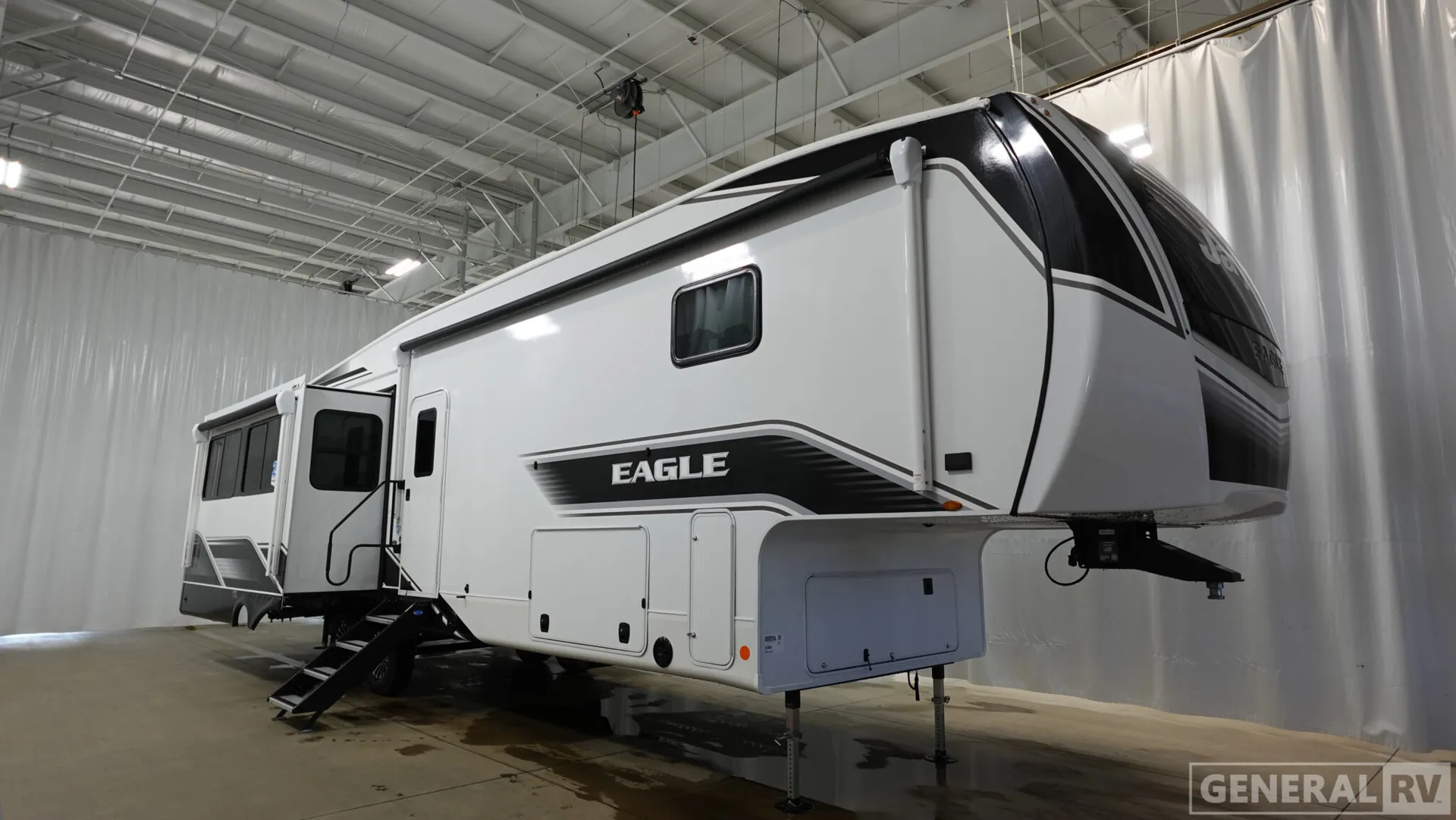 2026 Jayco Eagle 335LSTS - Photo 2