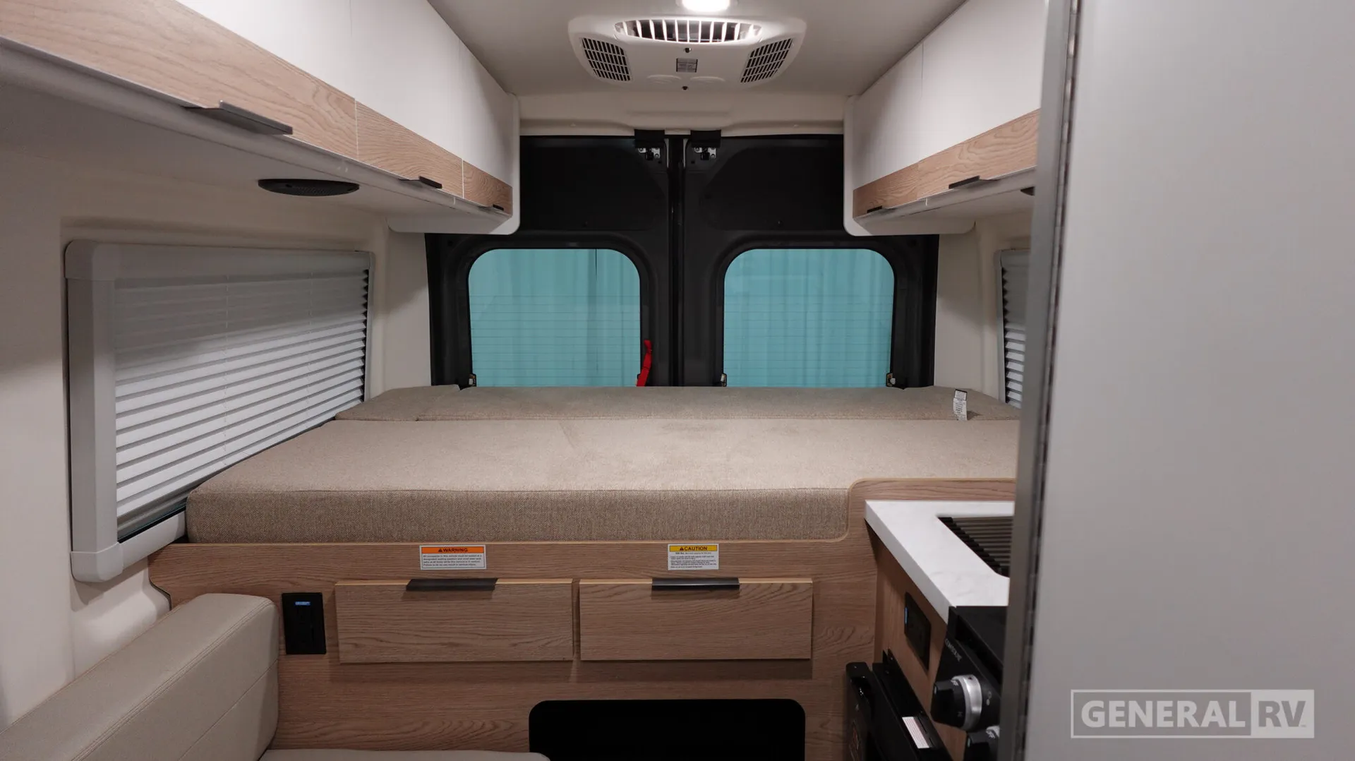 2027 Thor Motor Coach Rize 18Z - Photo 3