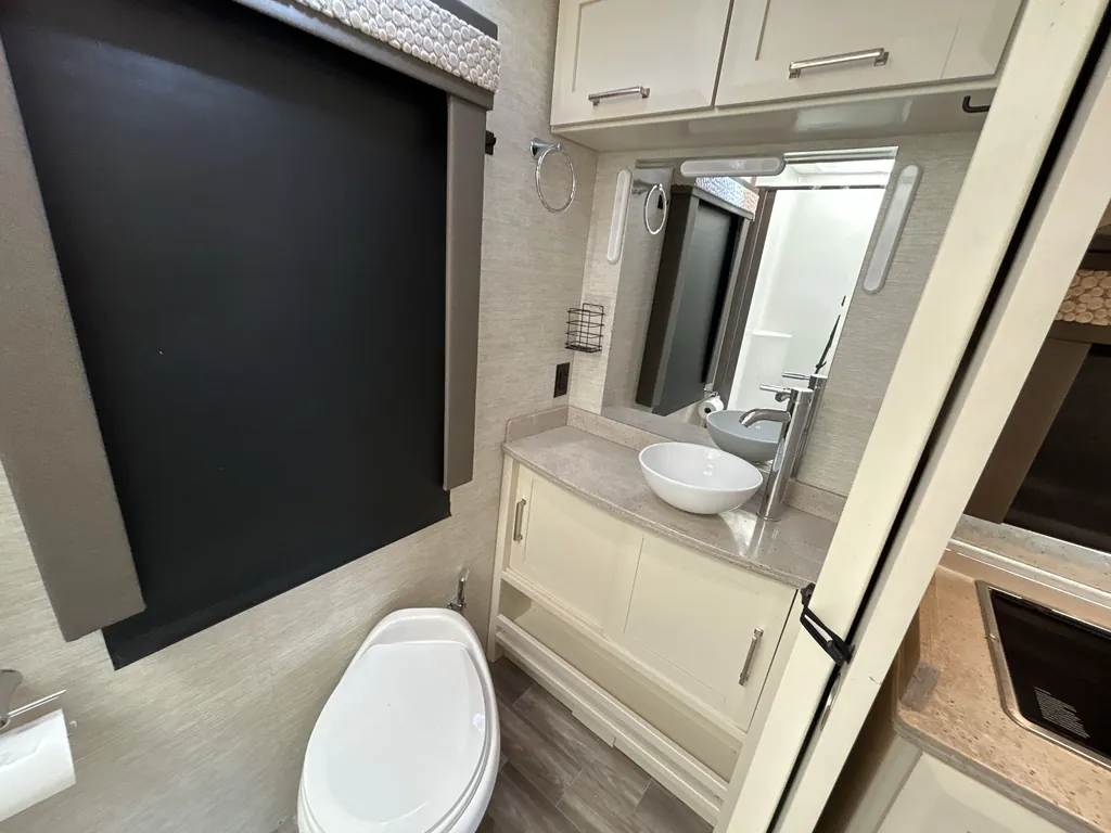 2023 Tiffin Wayfarer 25 JW, Photos photo 11