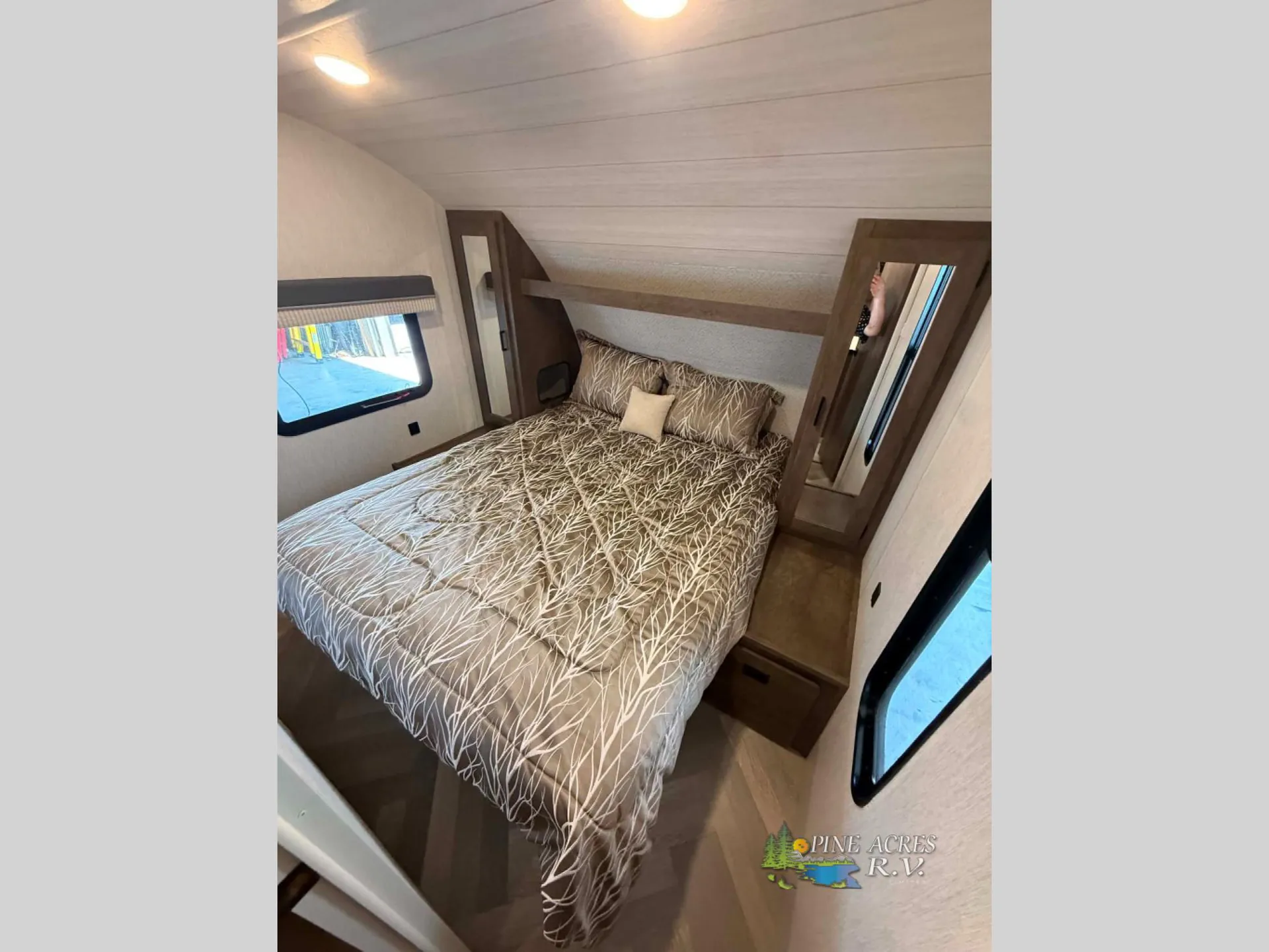 2022 Forest River RV Wildwood X-Lite 263BHXL — Photo 6