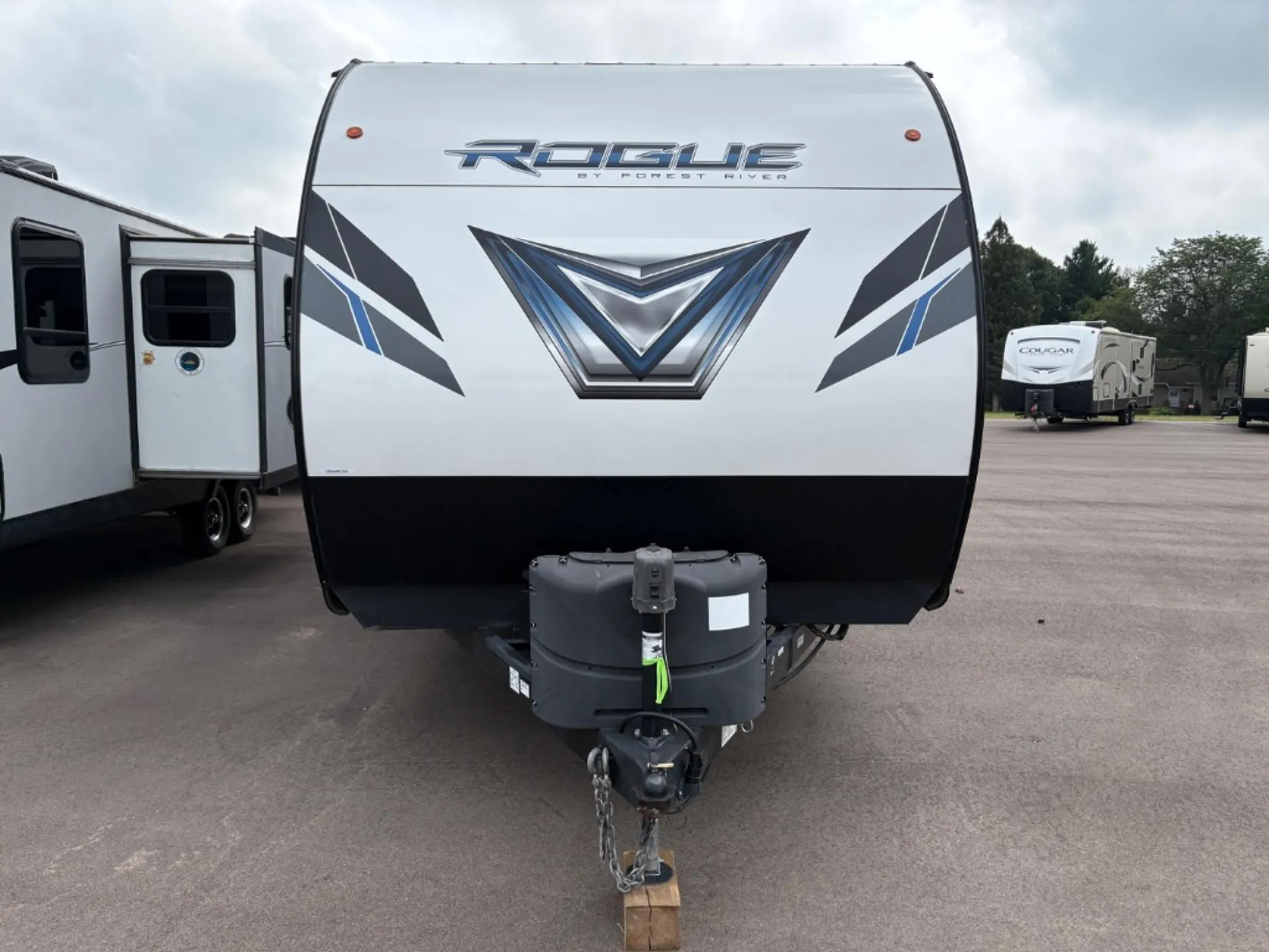 2021 Forest River Vengeance Rogue 25V - Photo 3