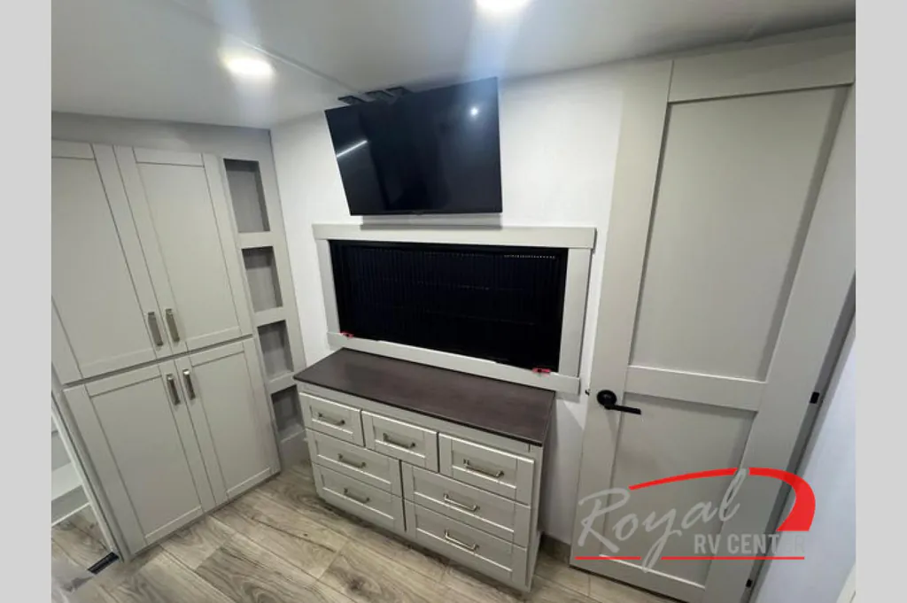 2026 Brinkley Model Z 3610, Bedroom photo 2