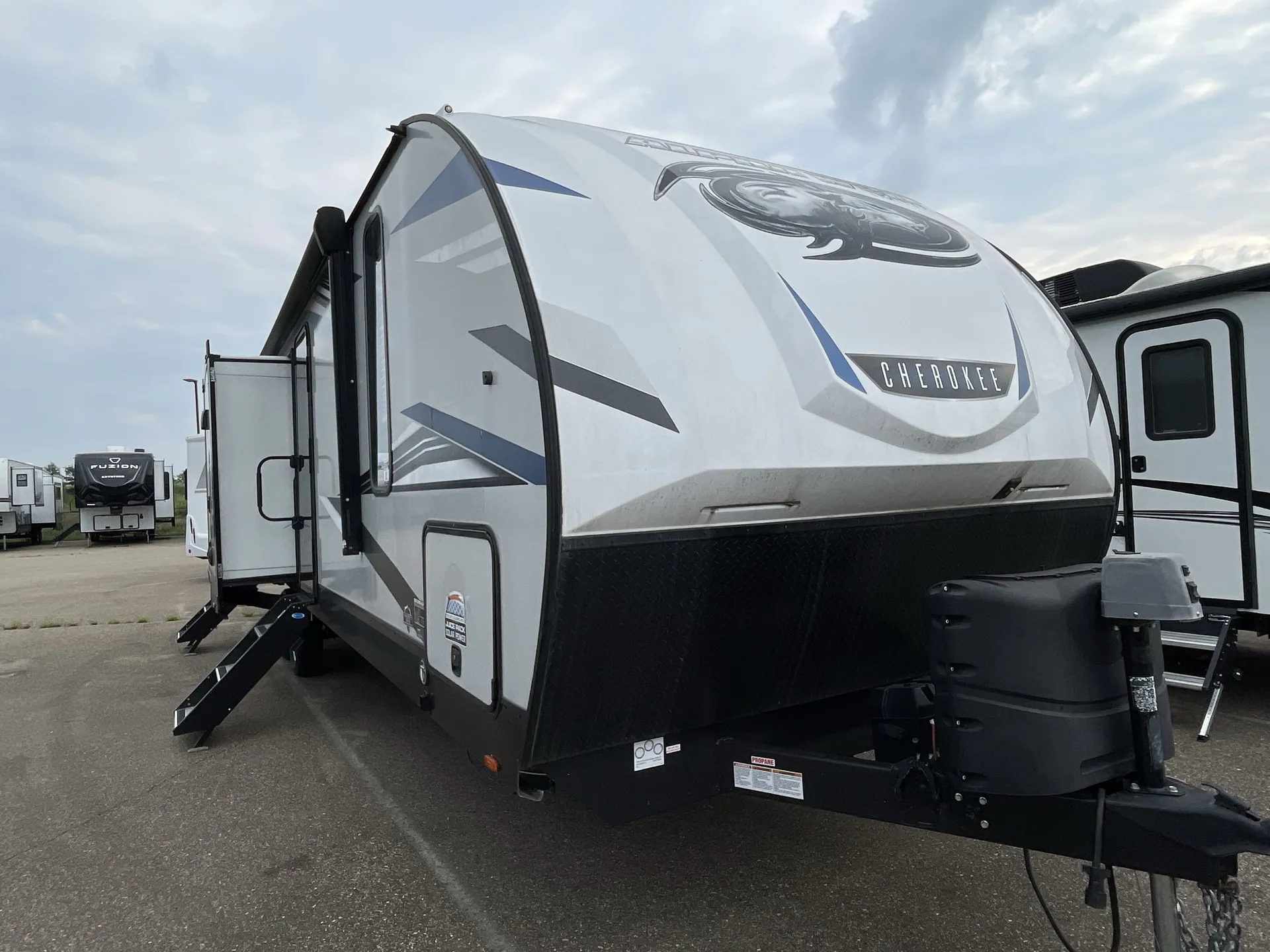 2022 Forest River Cherokee Alpha Wolf 33BH-L - Photo 2