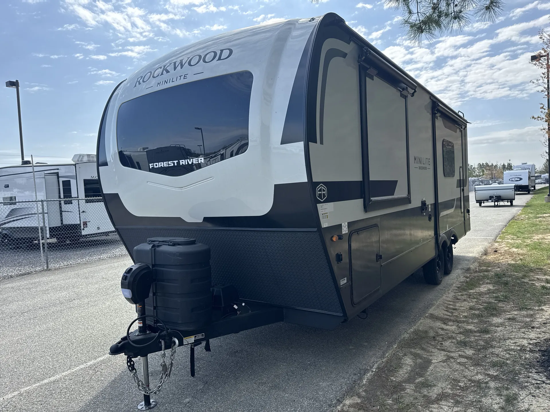 2026 Forest River Rockwood Mini Lite 2515S — off campside