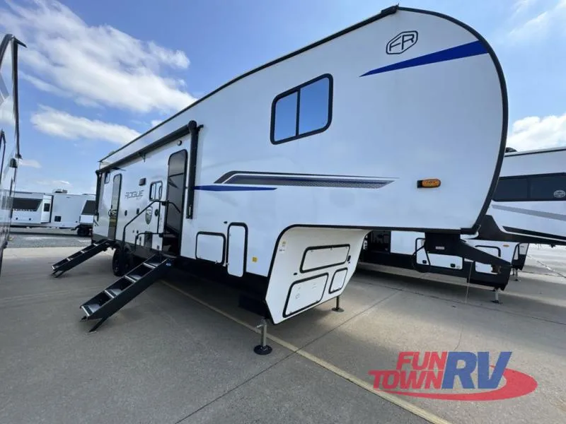 2025 Forest River Vengeance Rogue SUT 23SUT - Photo 2