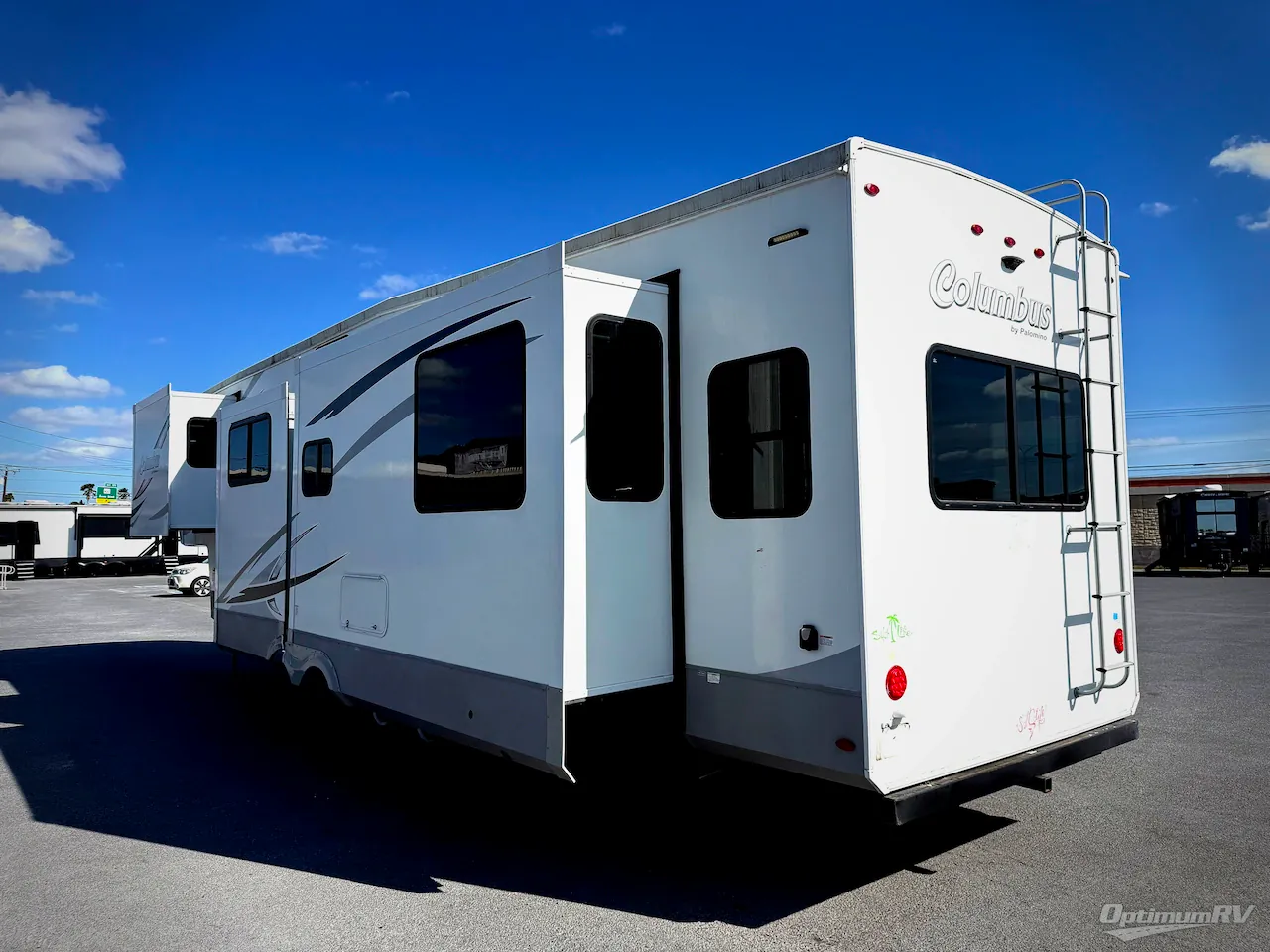 2021 Palomino Columbus 378MBC dealer photo 3 from Optimum RV