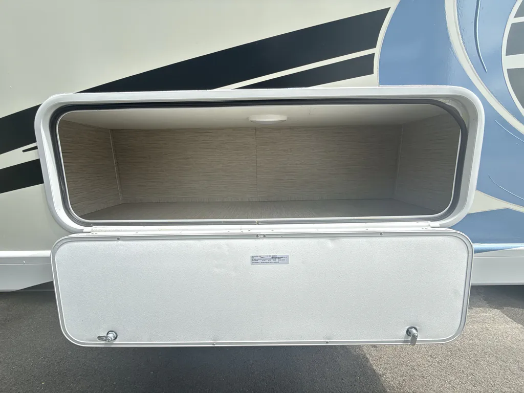 2023 Thor Motor Coach Vegas 24.3, Photos photo 26