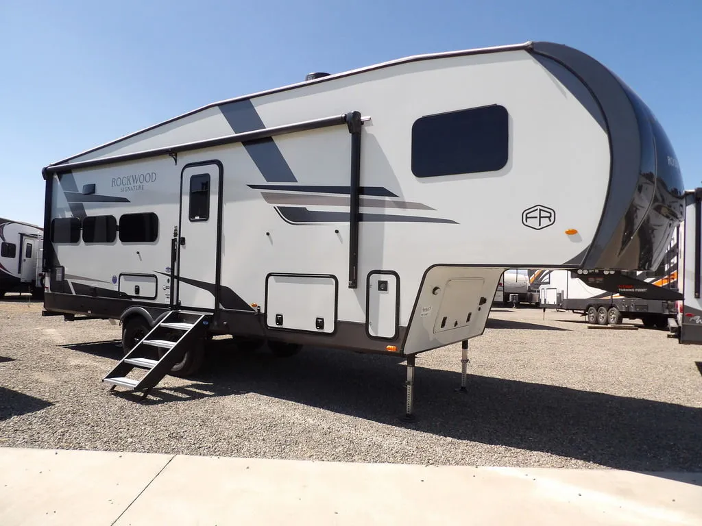 2025 Forest River Rockwood Signature R301RKS - Photo 2