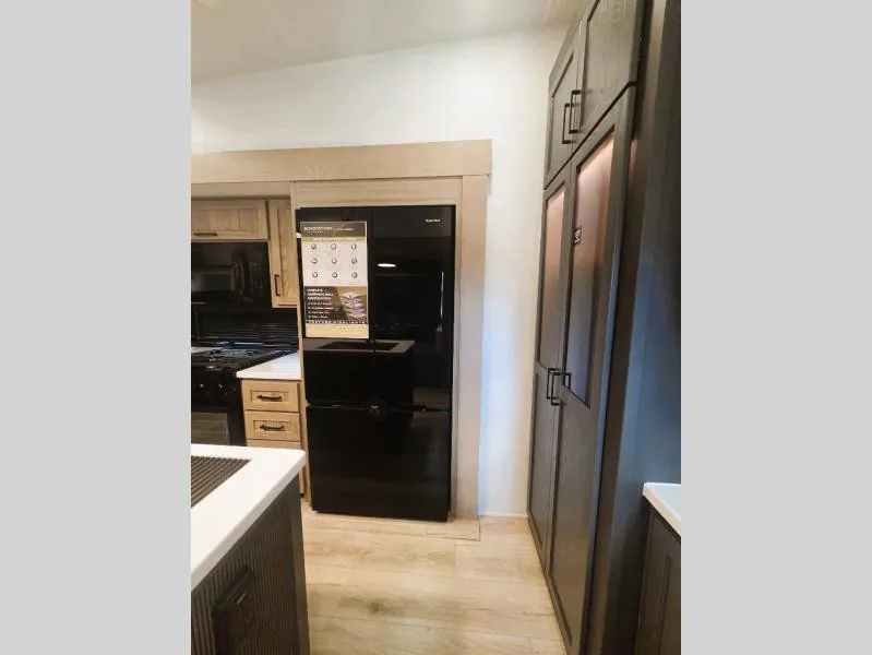 2026 Forest River Rockwood Signature R361RLS, Photos photo 11