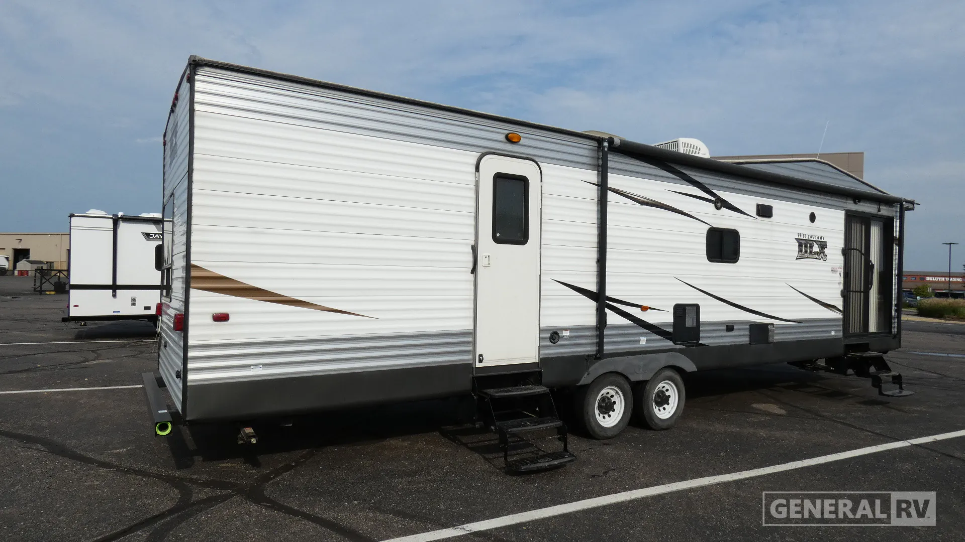 2018 Forest River Wildwood DLX 353FLFB — Photo 7
