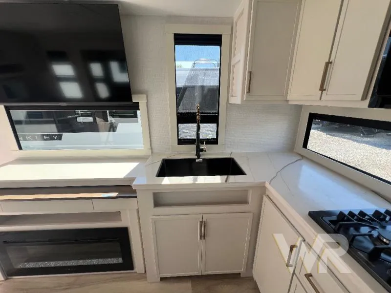 2026 Brinkley Model I 275 - Photo 4