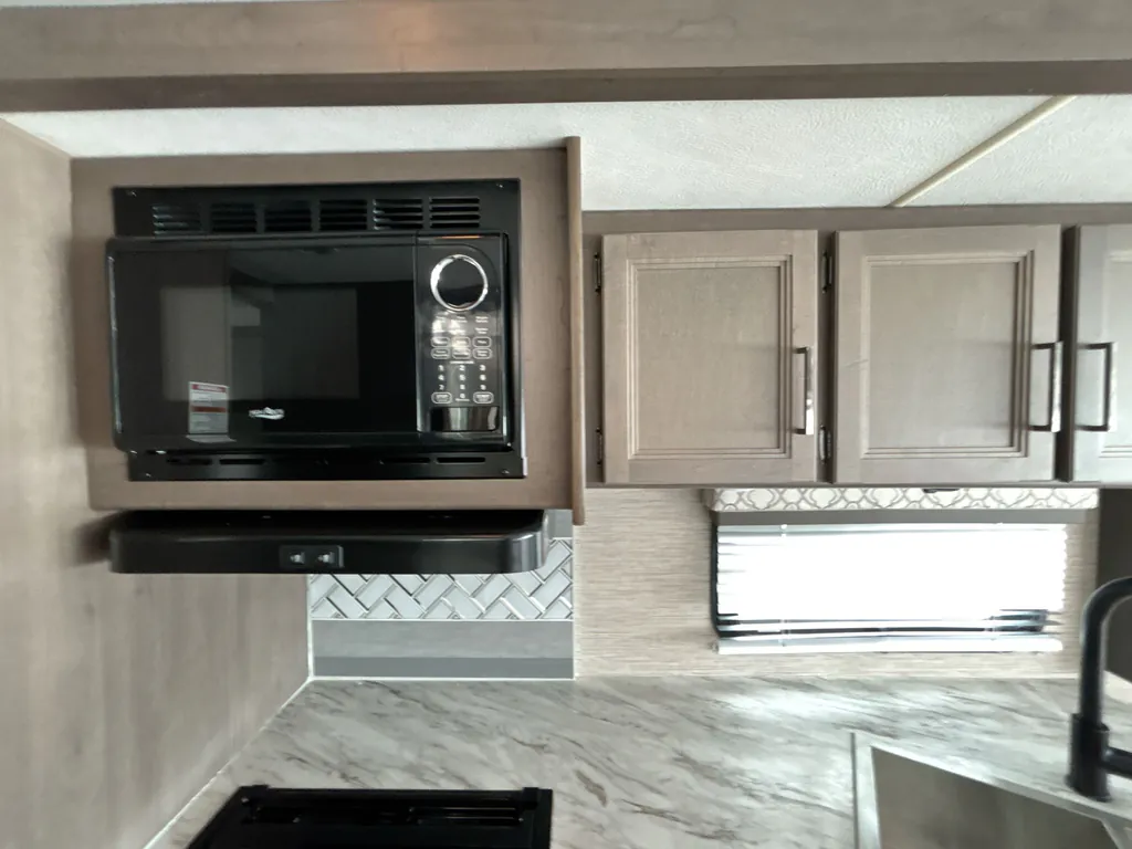 2023 Thor Motor Coach Freedom Traveler A29, Photos photo 12