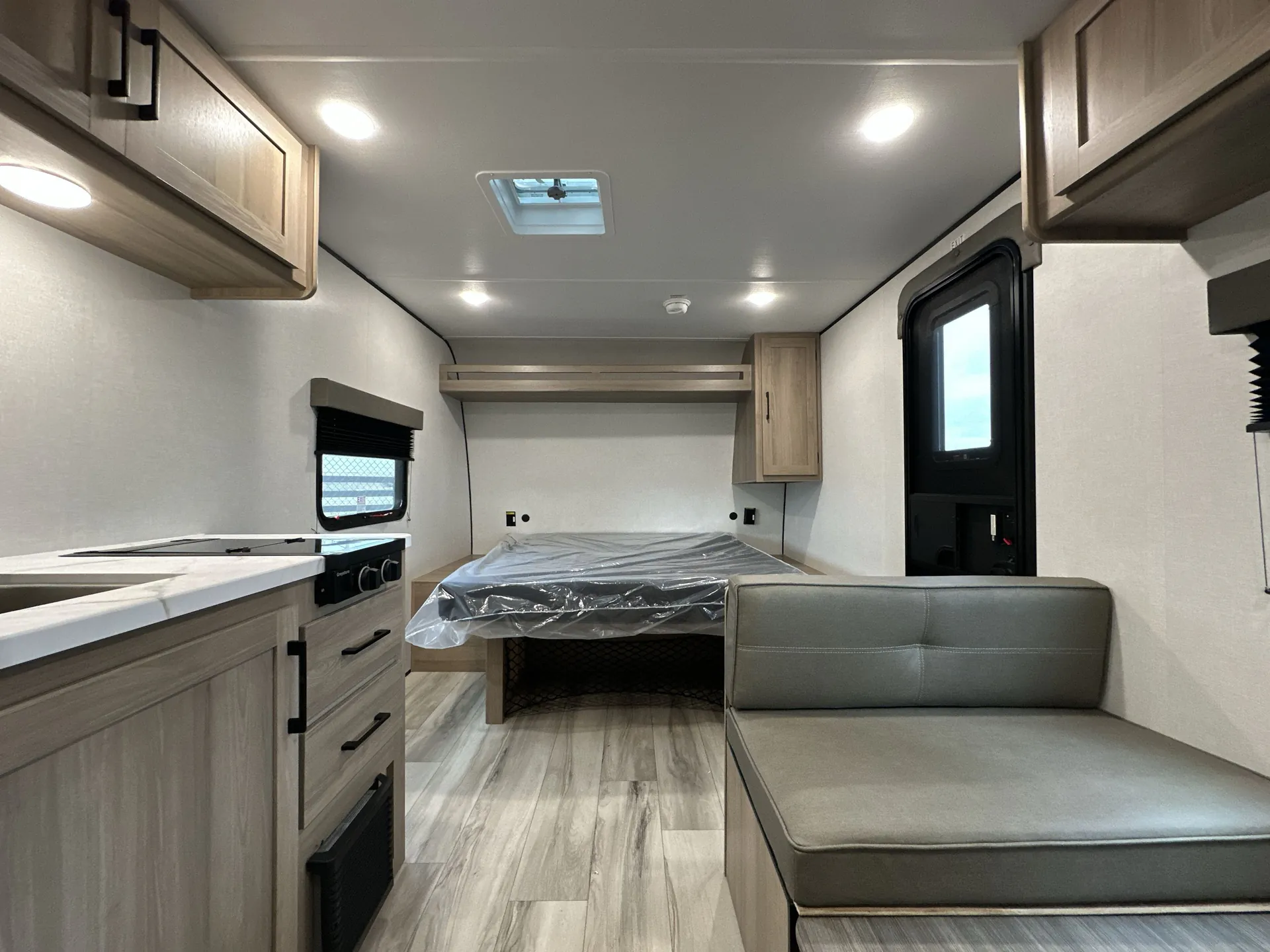 2026 Keystone Coleman Light 17RX - Photo 4
