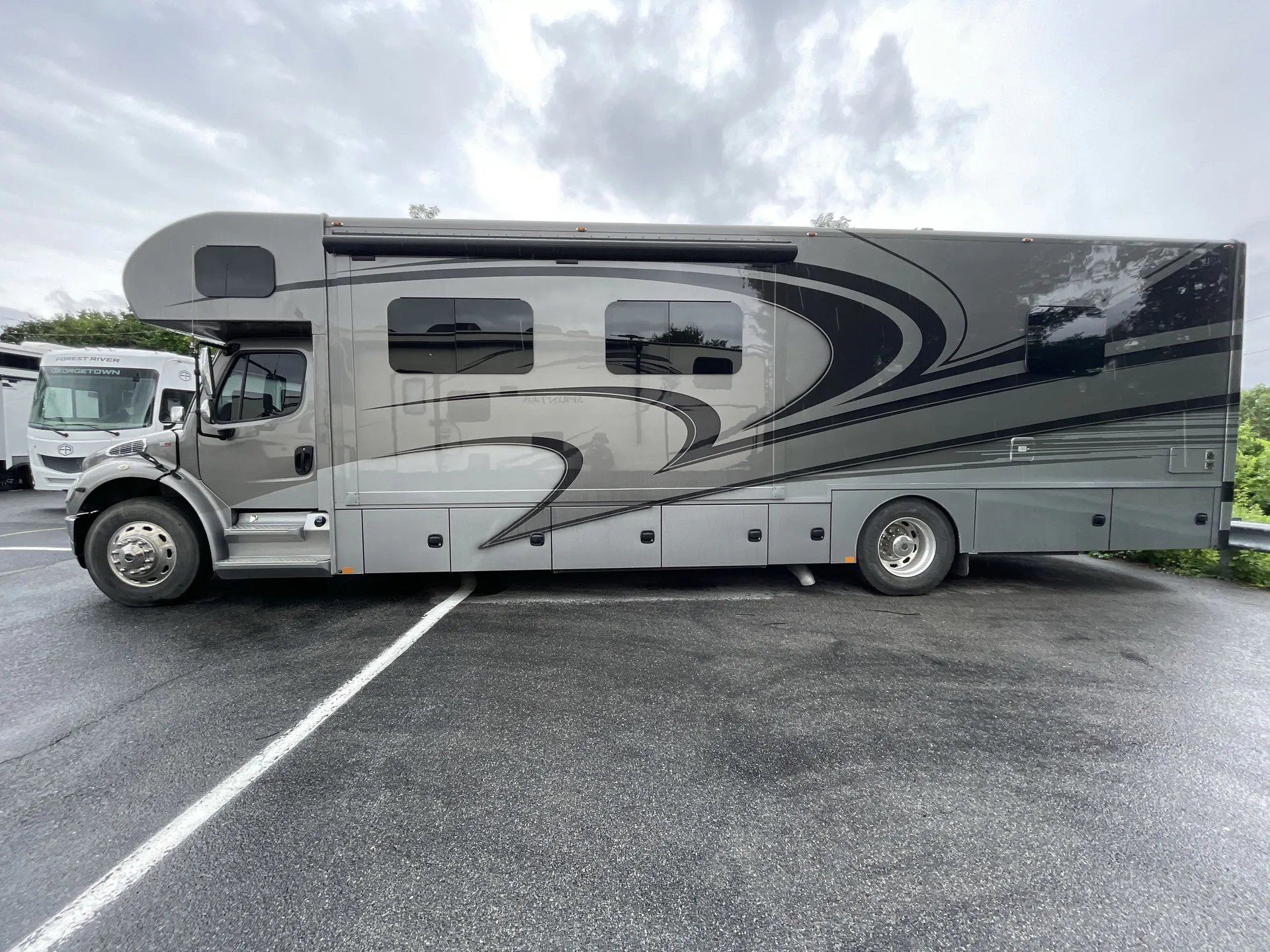 2019 renegade Valencia 38RW - Photo 2