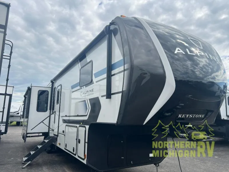 2026 Keystone Alpine Avalanche Edition 338GK - Photo 2