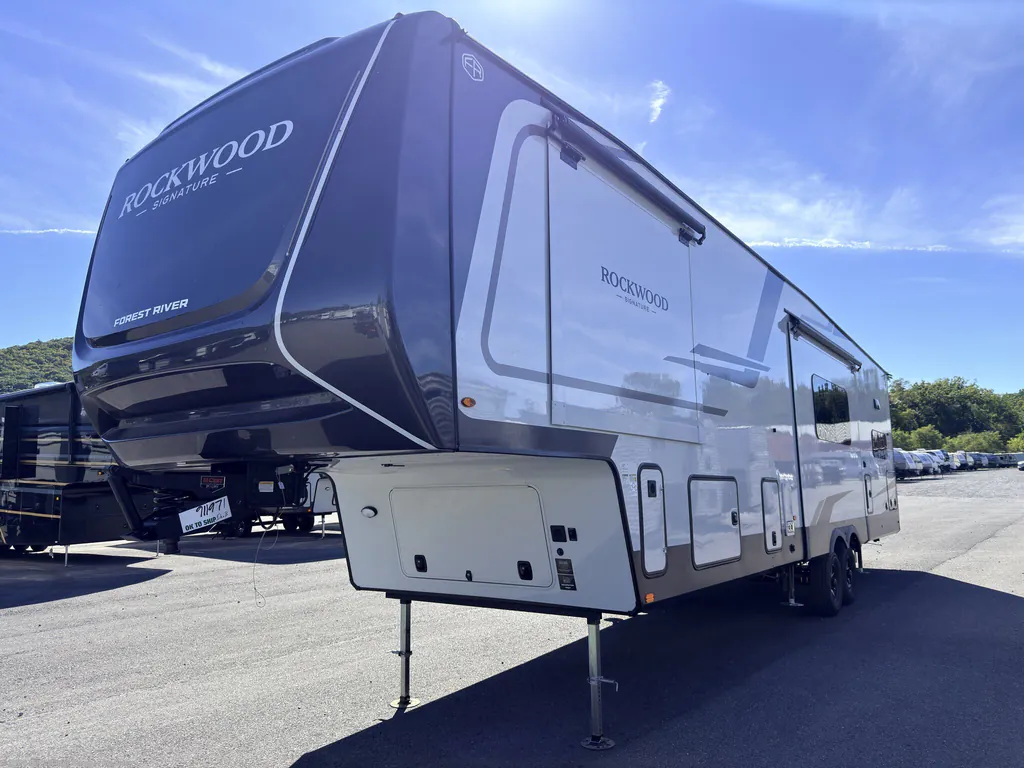 2027 Forest River Rockwood Signature 404SRK, Photos photo 3