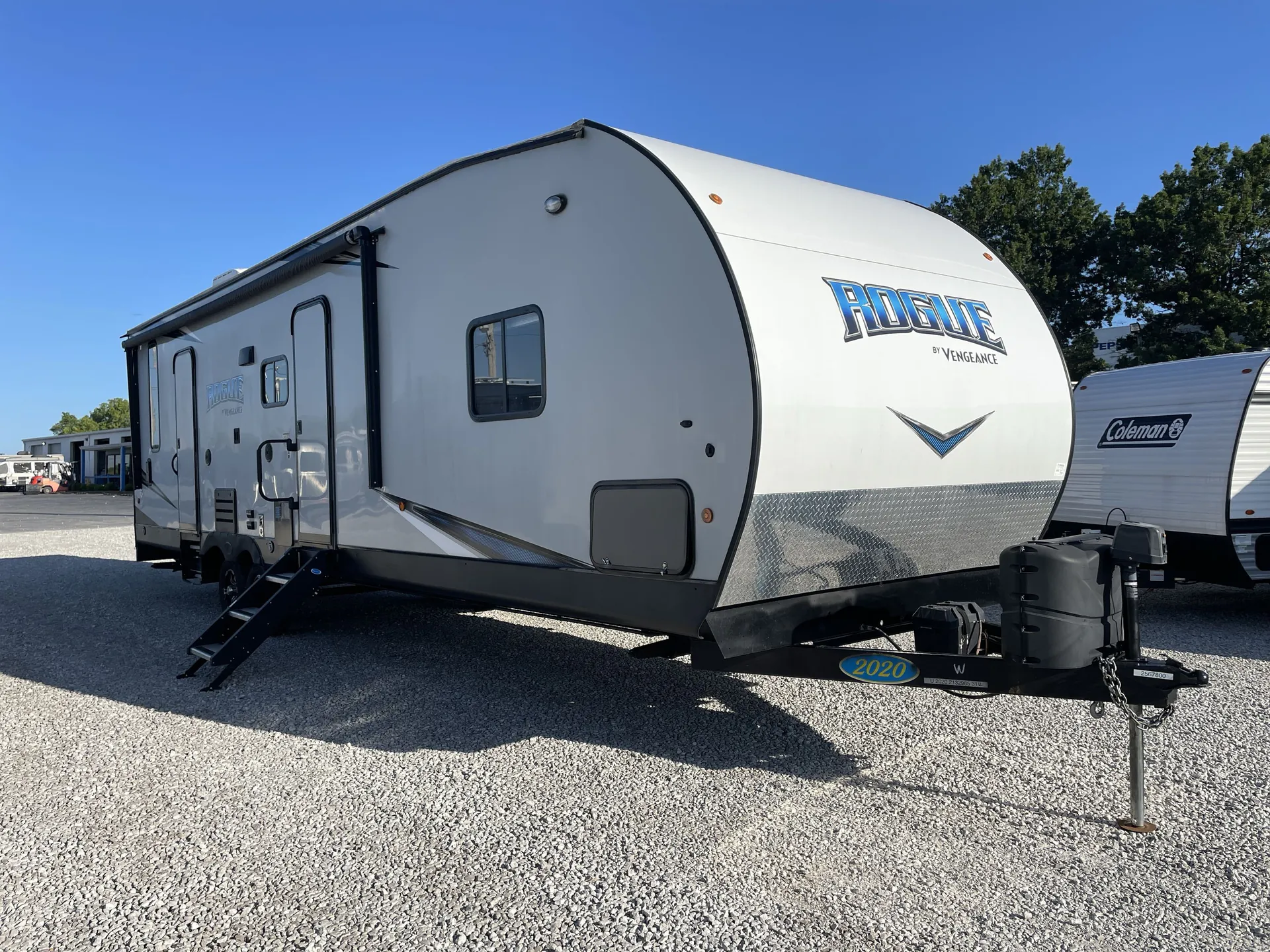 2020 Forest River Vengeance Rogue 31V - Photo 2
