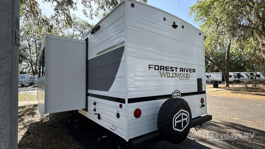 2025 Forest River Wildwood X-Lite 25ICE - Photo 4