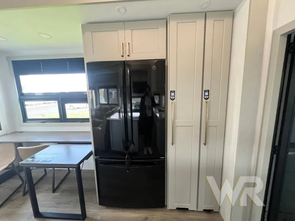 2026 Brinkley Model G 3950, Photos photo 14