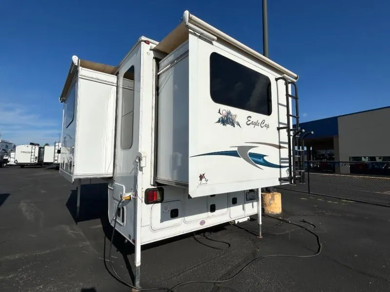 2015 Eagle Cap Campers Eagle Cap Used    1165 - Photo 2