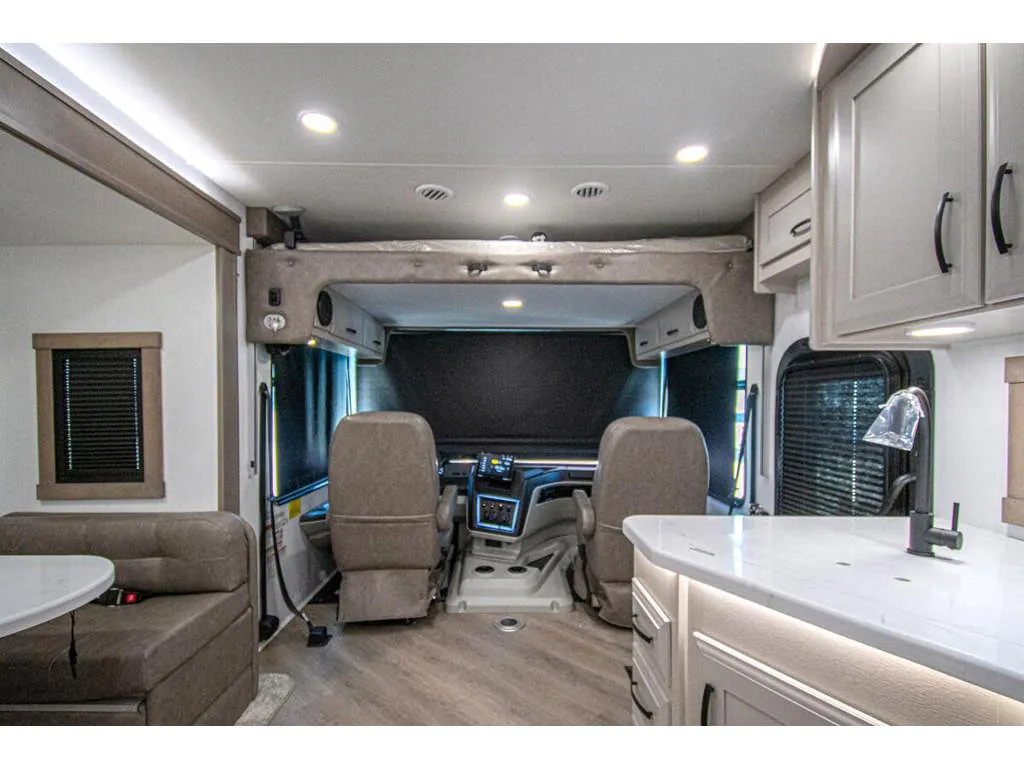2027 Entegra Coach Emblem 36U, Photos photo 3