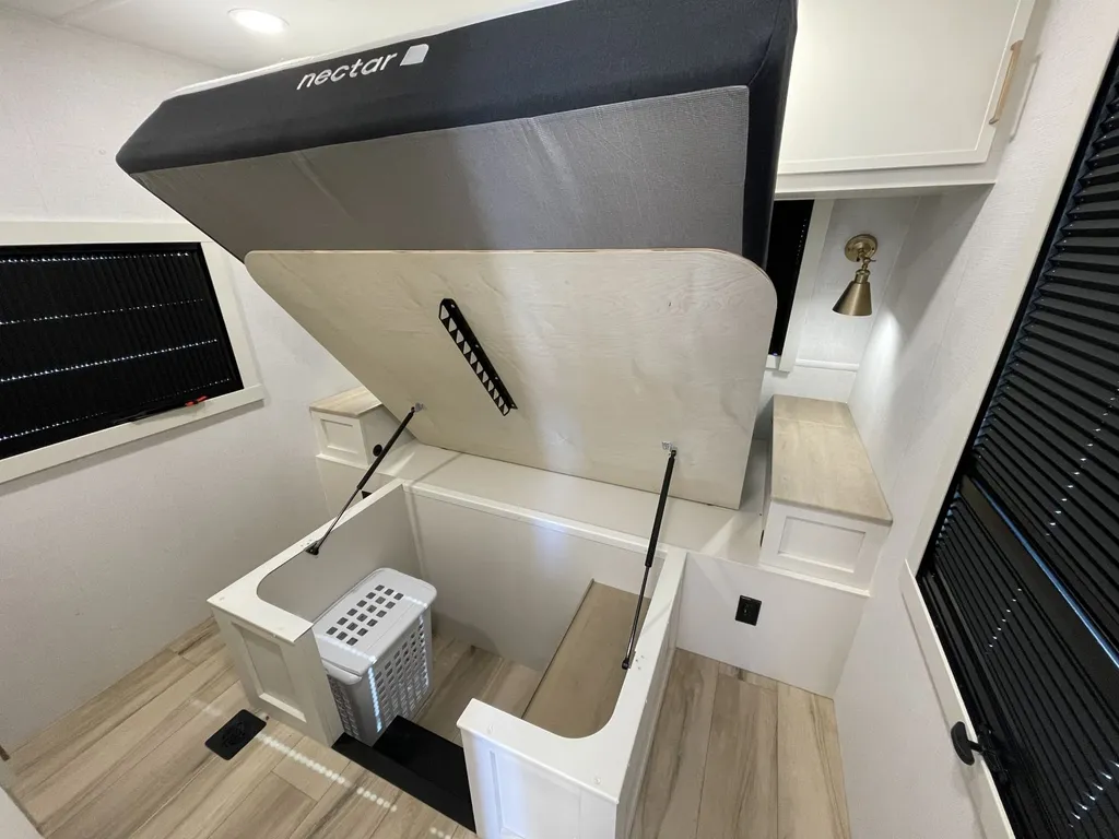 2025 Brinkley MODEL I 275, Photos photo 52