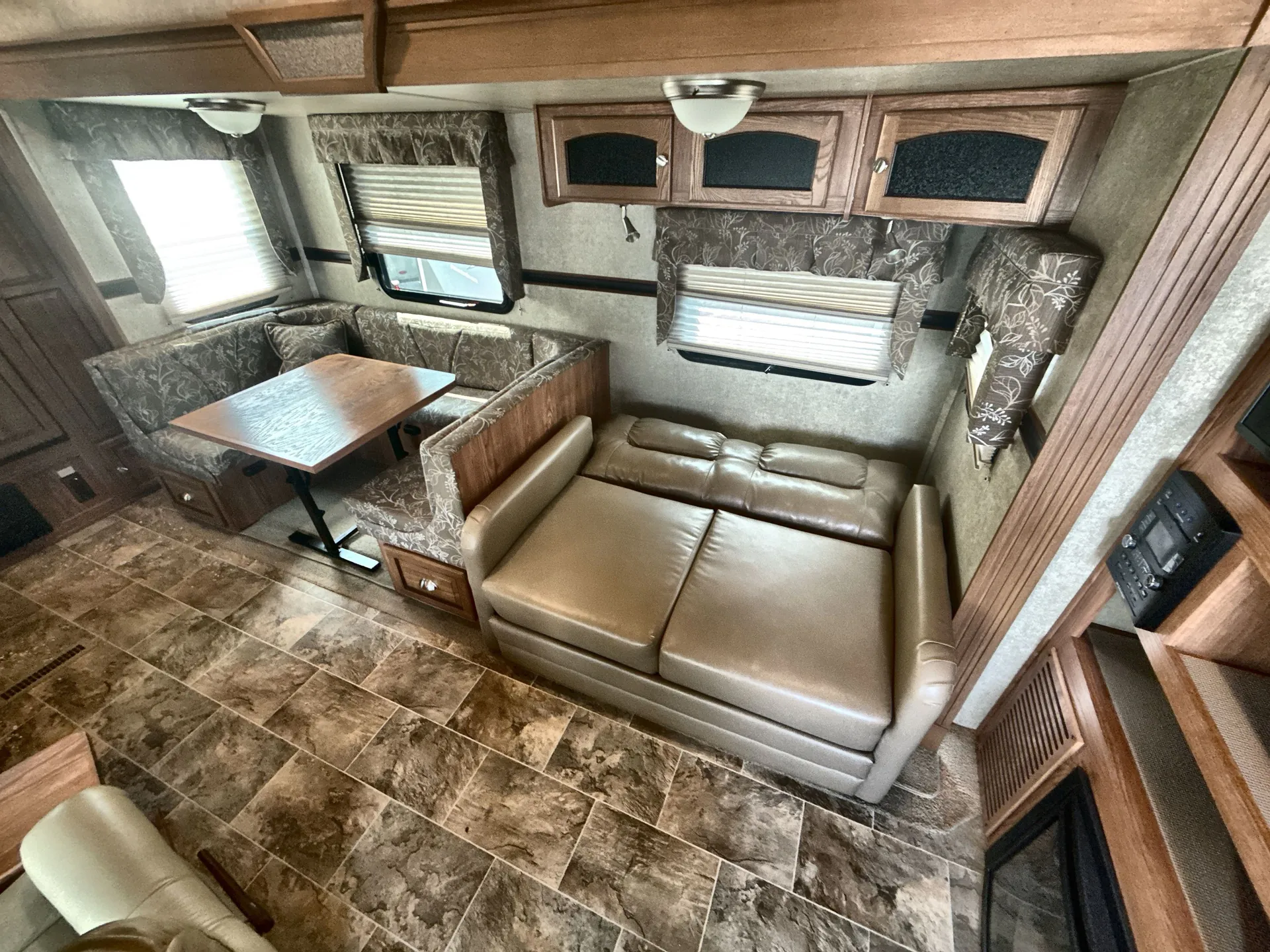 2016 Forest River Rockwood Signature Ultra Lite 8280WS - Photo 4