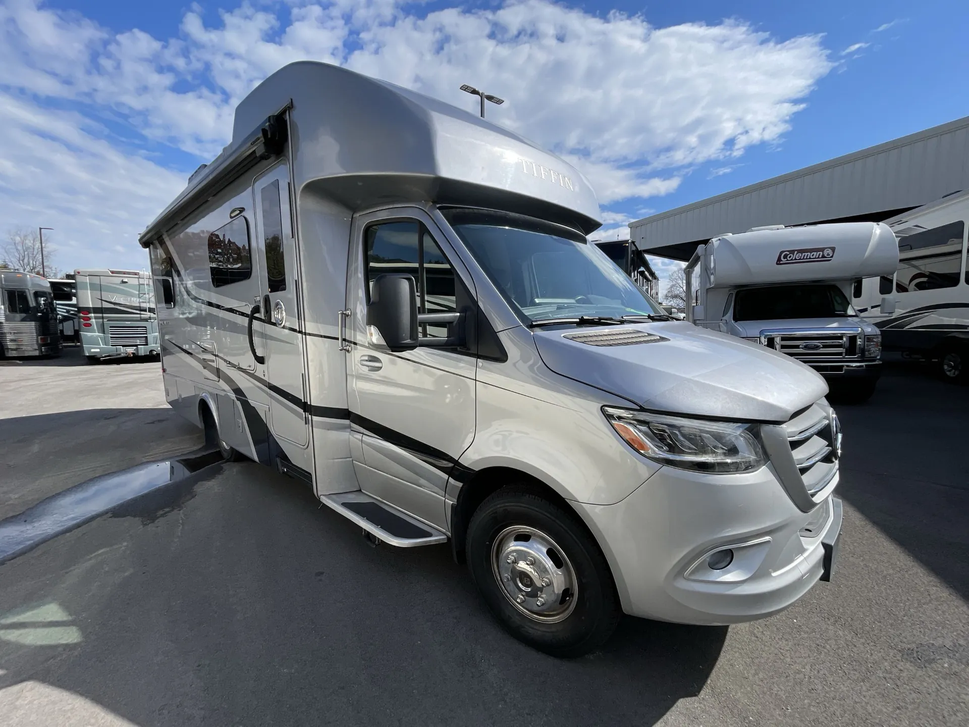 2021 Tiffin Wayfarer 25 SW - Photo 2